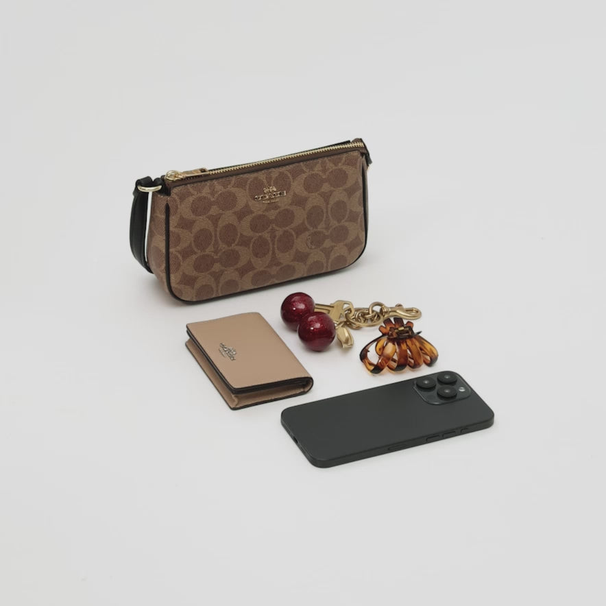 Cargar vídeo: Bolsa Coach Nolita 19 In Signature Canvas