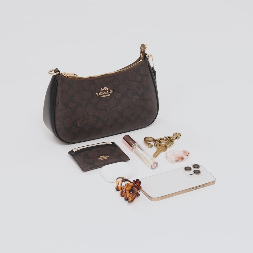 Cargar vídeo: Bolsa Coach Teri Shoulder Bag In Signature Canvas